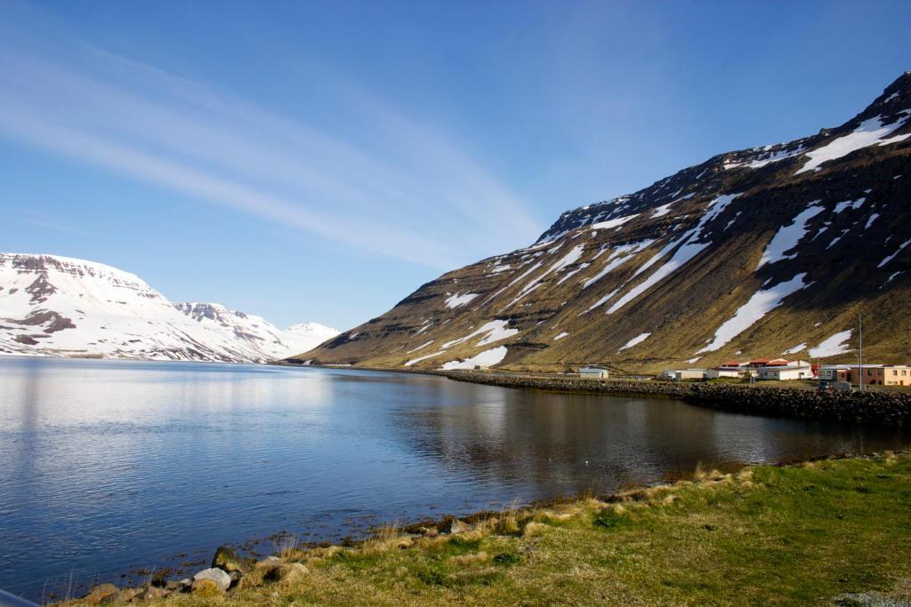 Comfy Guesthouse Westfjords Sudureyri Exterior photo