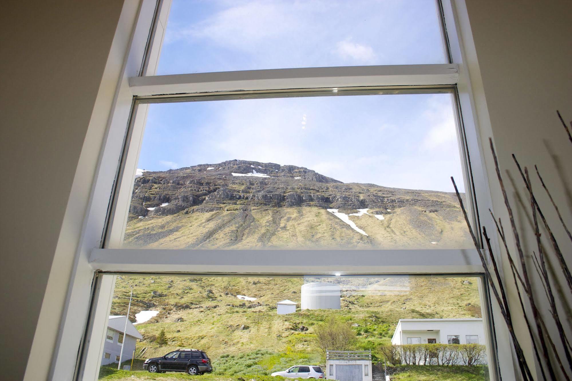 Comfy Guesthouse Westfjords Sudureyri Exterior photo