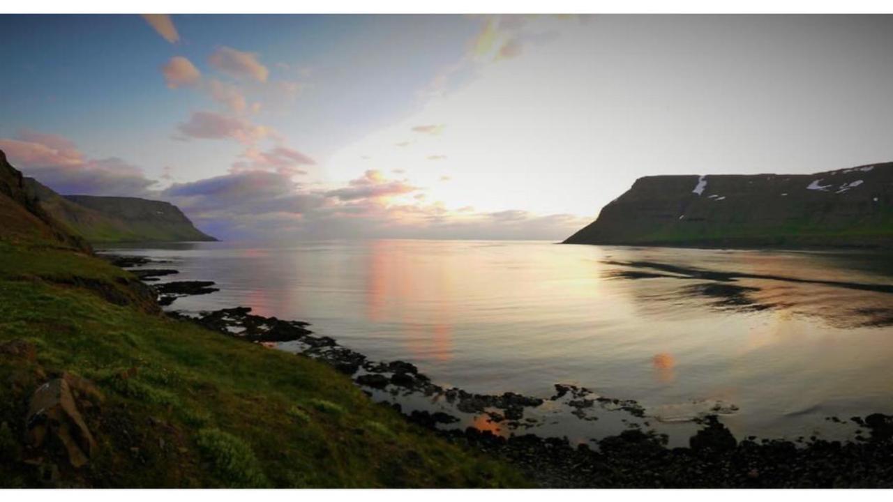 Comfy Guesthouse Westfjords Sudureyri Exterior photo