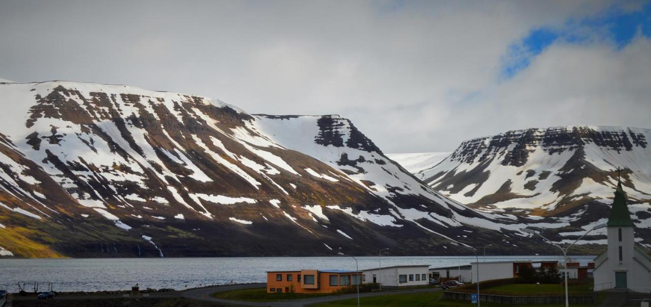 Comfy Guesthouse Westfjords Sudureyri Exterior photo